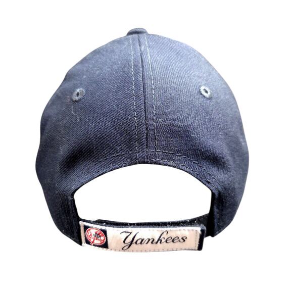 New York Yankees New Era 9Forty Kids Youth Navy Adjustable Baseball Cap Hat - Picture 2 of 9